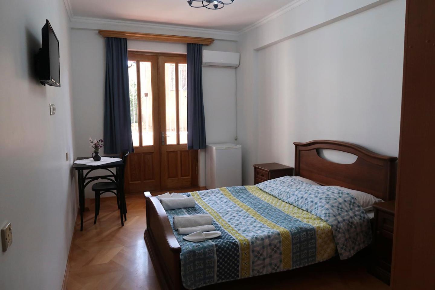 Merci Tiflis Exterior foto