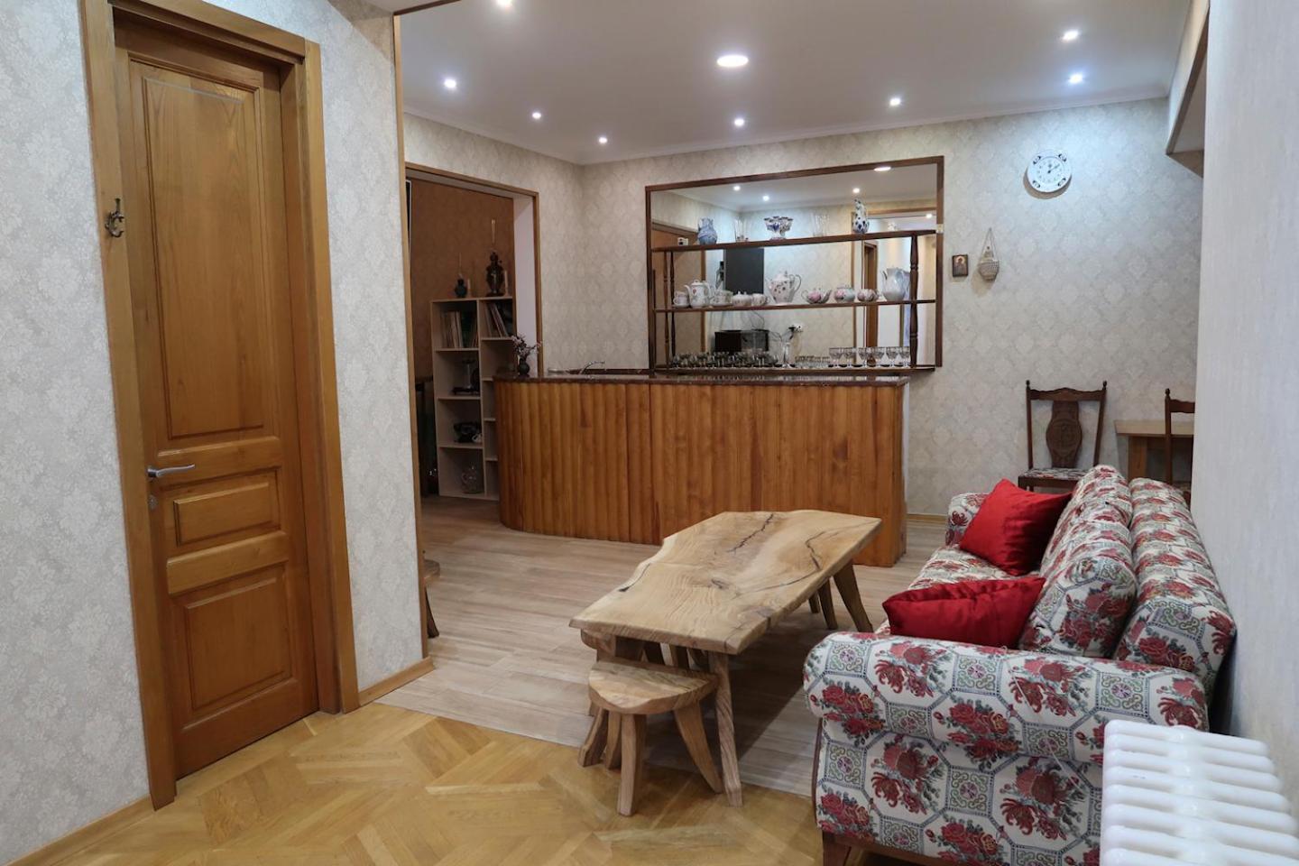 Merci Tiflis Exterior foto